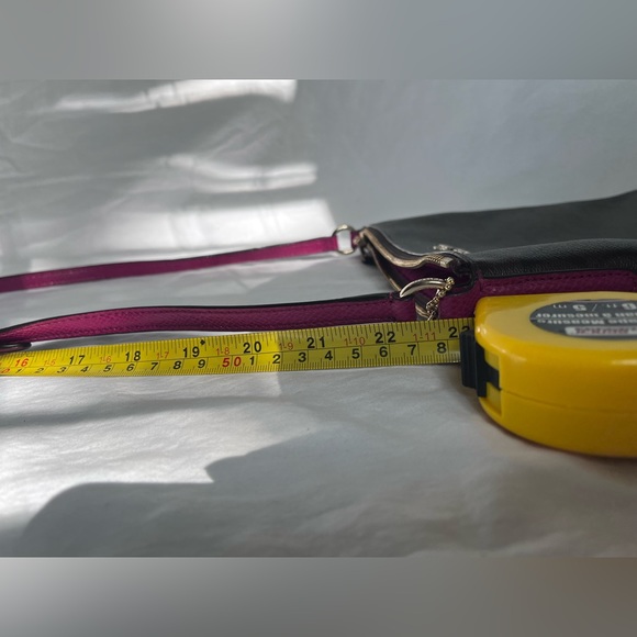 ***SOLD***COACH CROSSBODY BAG in Brown and Fuchsia Leather Messenger Bag Signatu - Picture 16 of 16